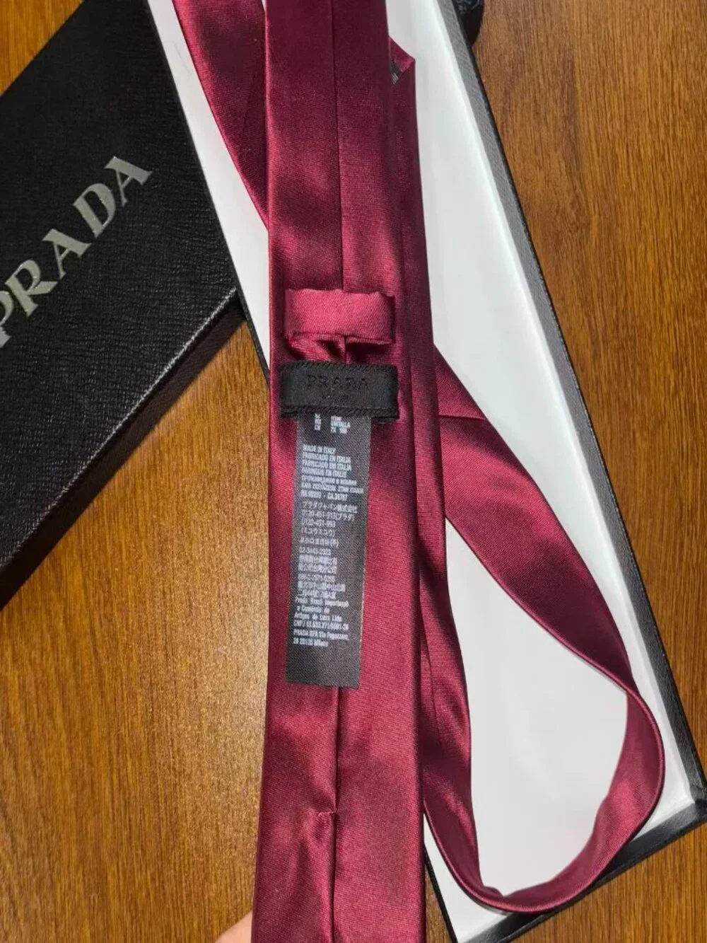 🚀 Prada Red Tie Unisex Gift Box Included (Fast Shipping)